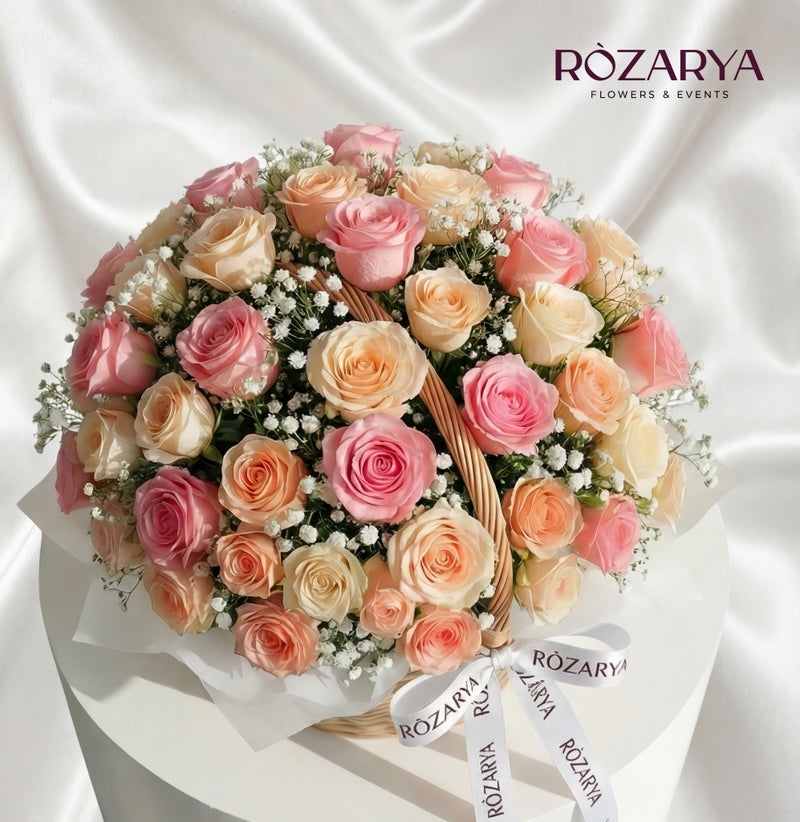 ورورد روزاريا Luxury Peach & Pink Rose Arrangement in Basket | Flower Display for Home Decor, Gifts & Events - Image 2